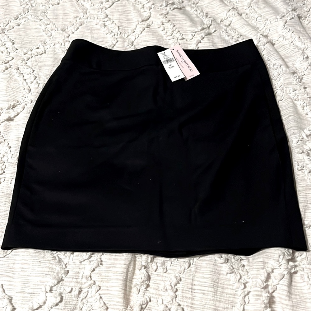 NWT- Banana Republic Skirt